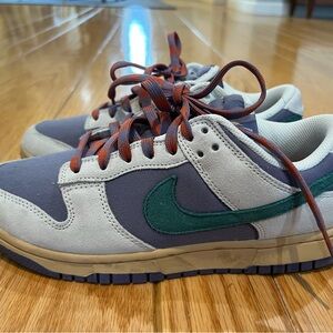 Nike Dunk Low - women’s 7.5 in excellent condition
